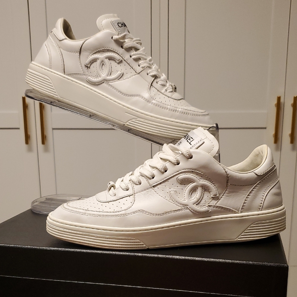 Chanel woman's White Sneakers